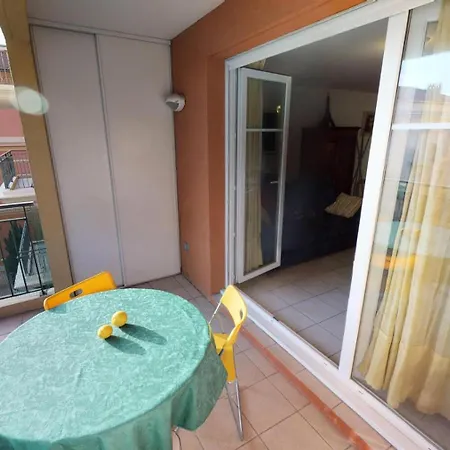 Royal Plaza - Giotto - Grand Et Joli 3p Plein Centre Avec Terrasse Et Parking Prive Mae-9084 Appartement *
